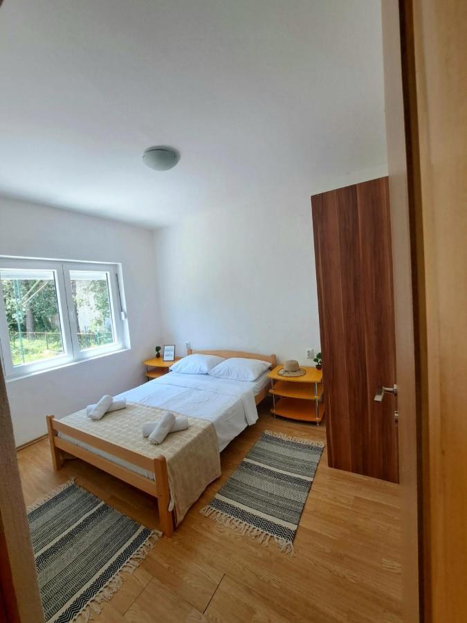 Guest House Green River Liyubuşka Dış mekan fotoğraf