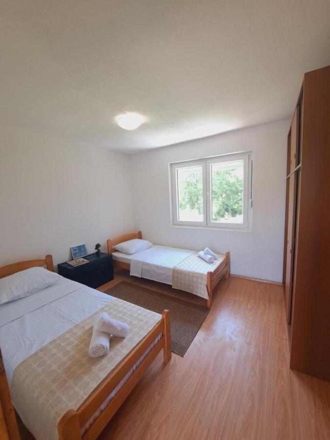 Guest House Green River Liyubuşka Dış mekan fotoğraf