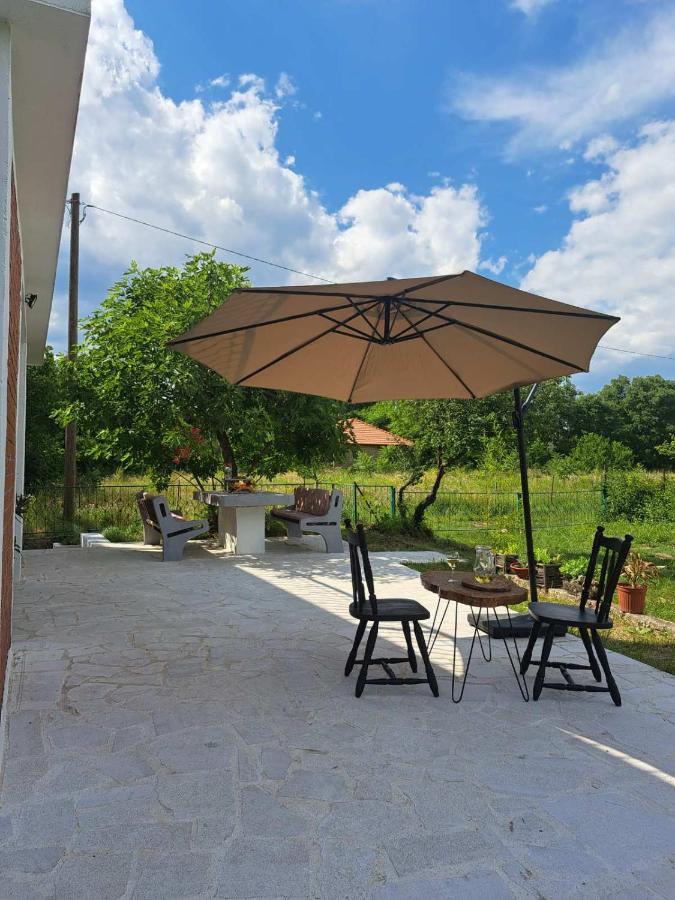 Guest House Green River Liyubuşka Dış mekan fotoğraf