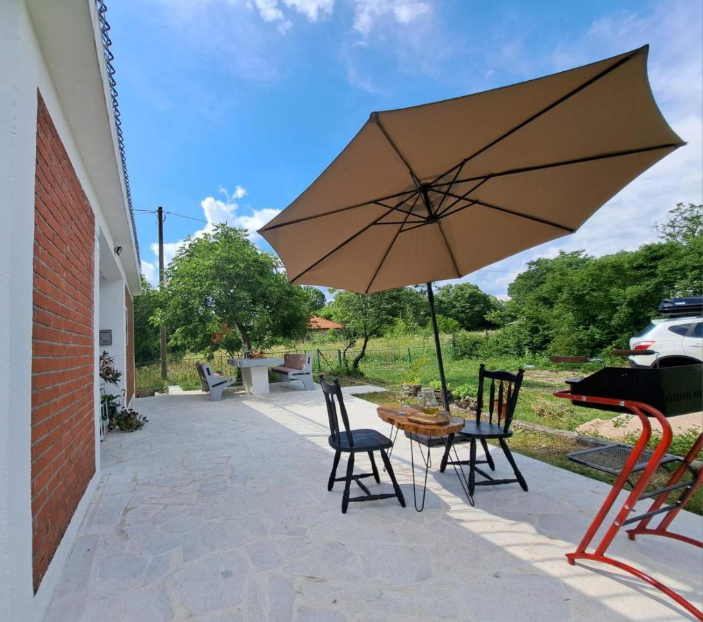 Guest House Green River Liyubuşka Dış mekan fotoğraf