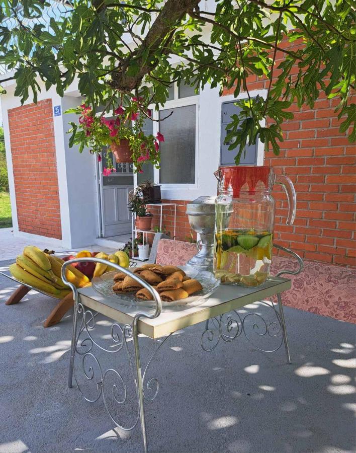 Guest House Green River Liyubuşka Dış mekan fotoğraf